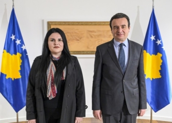 ​Kurti e Nuraj diskutojnë mbi të drejtat e shqiptarëve në Serbi