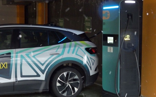 Kërkohet heqja e doganës për importimin e veturave elektrike, kaq automjete u importuan sivjet