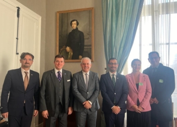 Sveçla në takime me deputet dhe senator francez në Paris