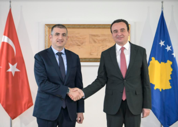 Kurti takon shefin e kompanisë turke të mbrojtjes ”Baykar”