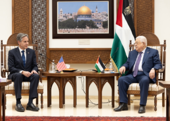 Blinken takon Abbasin, flasin për rivendosjen e shërbimeve thelbësore në Gaza