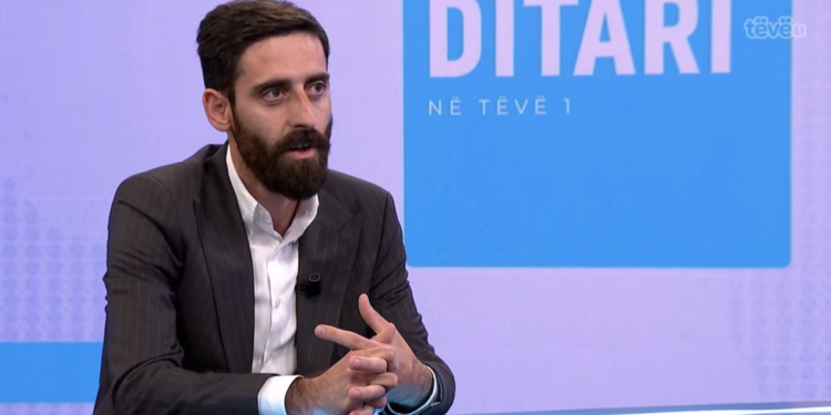 Nipi i Jakup Krasniqit: Baca Jakup po qëndron mirë, por po i mungon liria