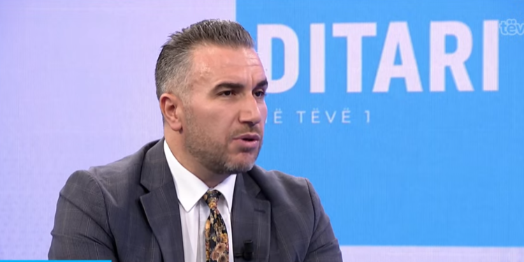 Kadriaj: Prej 1 janarit qytetarët me çdo kusht do të gjejnë mënyra për t’u larguar nga Kosova
