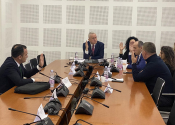 Konstituohet Komisioni Hetimor