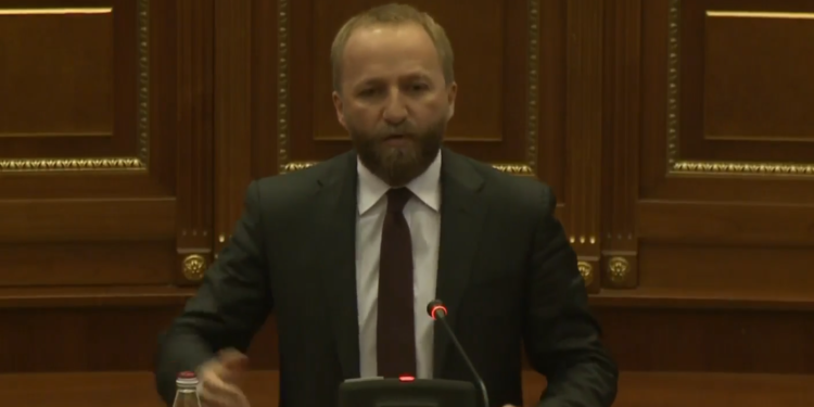 Tahiri-Haxhiut: Njerëzit ty s’duhet të të shohin as në televizor