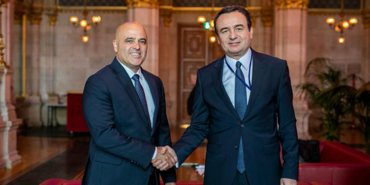 Kurti takoi kryeministrin e Maqedonisë së Veriut, Dimitar Kovaçevski