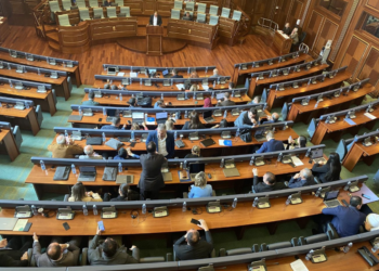 Tre deputetë të VV-së s’i votojnë Projektligjet e propozuara nga ministri Aliu