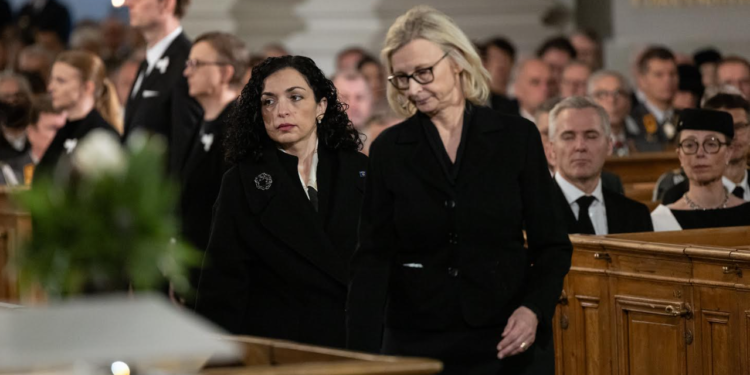 Osmani mori pjesë në varrimin e ish-Presidentit të Finlandës, Martti Ahtisaari