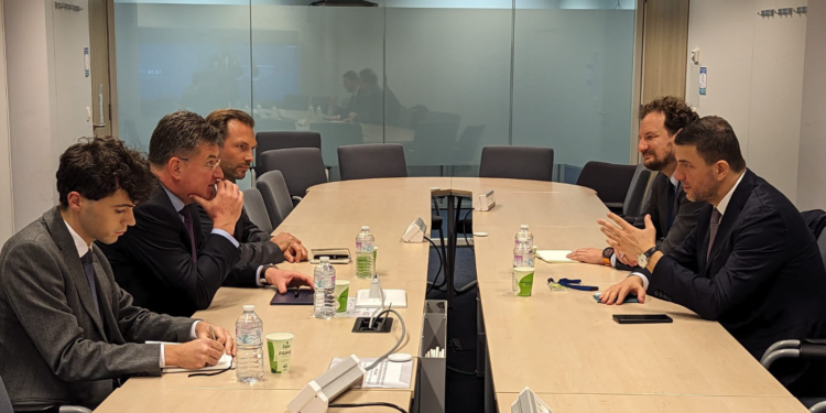 Lajçak thotë se takimi me Krasniqin ishte i dobishëm