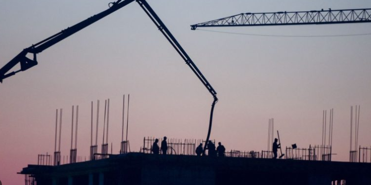 2024-ta me 100 mijë punëtorë më pak