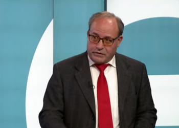 Ramabaja: Vuçiq po kërcënon me luftë