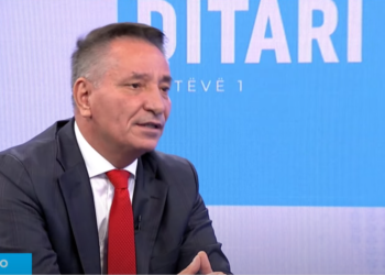 Lekaj për Rizvanollin: T’i mbledhë çaklat e të shkojë në shtëpi