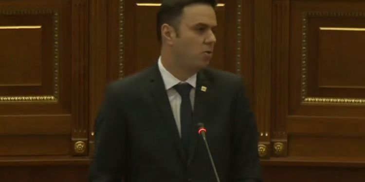 Abdixhiku: Osmani e Kurti kanë kontradikta në përmbajtjen e draft-statutit