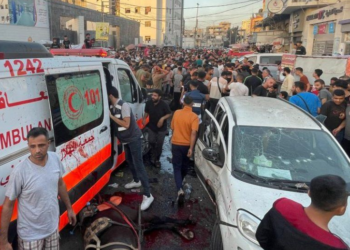 Ushtria e Izraelit thotë se e goditi një ambulancë në Gazë