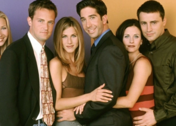 Gati 2 dekada nga përfundimi i serialit “Friends”, aktorët vazhdojnë të paguhen disa milionë në vit
