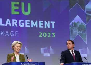 Zyrtarët evropianë thonë se rruga e Kosovës drejt BE-së ndikohet nga dialogu me Serbinë