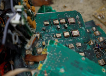 Firmat serbe e furnizojnë Rusinë me mallra të sanksionuara teknologjike