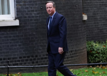 Cameron emërohet sekretar i Jashtëm i Britanisë