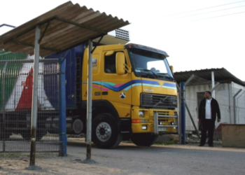 Hyn në Gazë kamioni i parë me dërgesa të naftës