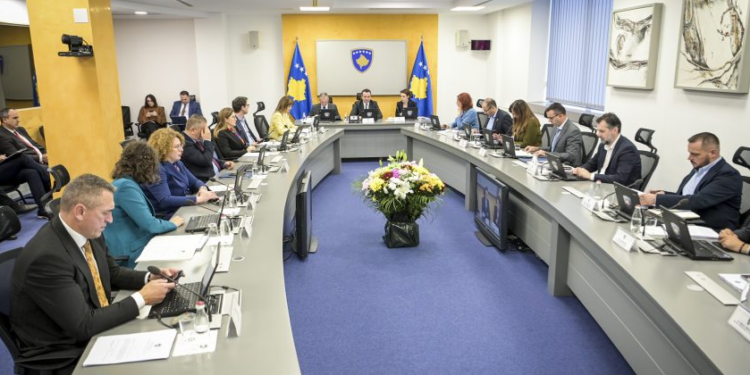 Mbahet mbledhja e Qeverisë