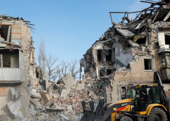 Dy të vrarë dhe gjashtë të plagosur nga sulmet raketore ruse në Ukrainë