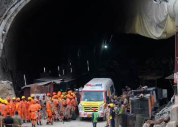 Nxirren të gjithë punëtorët e ngujuar në një tunel në Indi para dy javëve