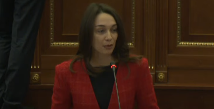 Ujkani: Raporti i KE-së tregon që Kosova është në rrugën e duhur drejt integrimit