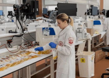 Brenda bankës nëntokësore të gjakut në Izrael që mbledh mijëra doza për ushtarët