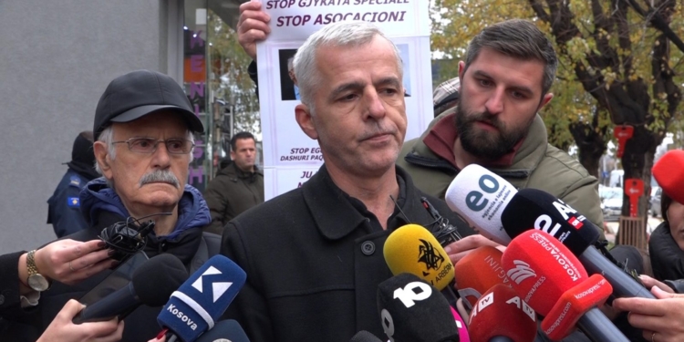 Klinaku: Trendafilova s’na ka ftuar në takim, ish-krerëve të UÇK-së po u shkelen të drejtat