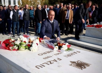 Haradinaj kujton heronjtë Afrim Zhitia e Fahri Fazliu: Jeta dhe vepra e tyre motivuan brezat për çlirimin e Kosovës