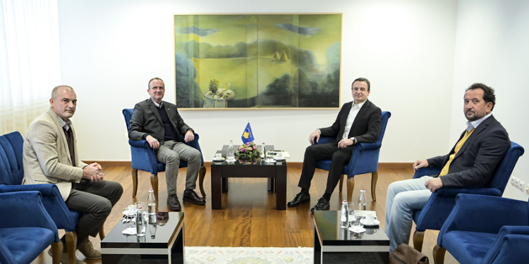 Kurti i pret në takim miqësor Taravarin dhe Snopçen