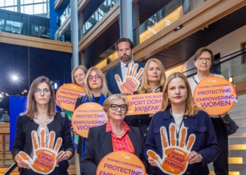 Mandl kujton 20 mijë gratë e dhunuara në Kosovë