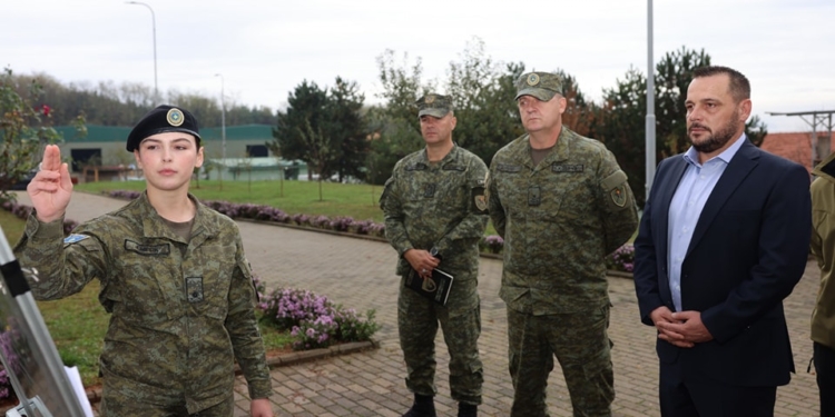 Maqedonci viziton Komandën e Doktrinës dhe Stërvitjes