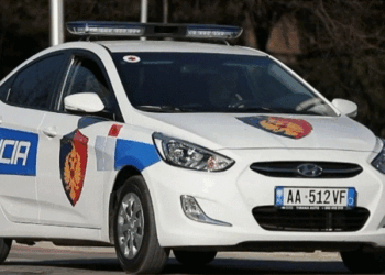 Gjendet një foshnjë e braktisur në bodrumin e një banese në Tiranë