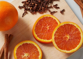 Mësoni si ta bëni shtëpinë të mbajë aromë të mirë në pak minuta