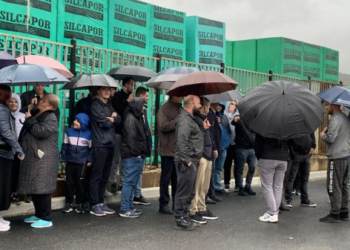 ​Banorët e Matiçanit me protestë kërkojnë mbylljen e deponisë së dheut