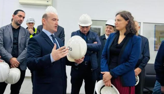 Rizvanolli viziton KEK-un: Prodhimi vendor do të jetë në nivel gjatë dimrit