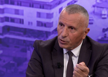 Kamberi thotë se është i hapur për bashkëpunim me partitë e tjera shqiptare në Luginë