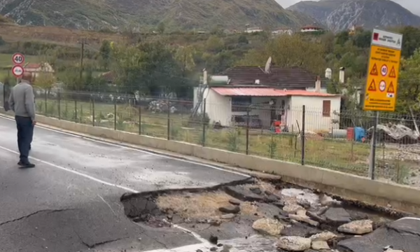 Stuhia “Ciaran”, çahet asfalti në Dibër