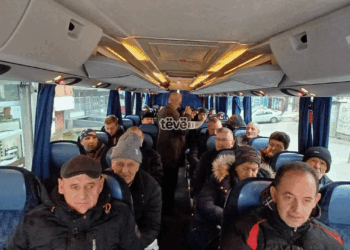 Shqiptarët e Luginës u nisën nga Fushë – Kosova për të votuar në zgjedhjet e Serbisë