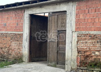 Flet vëllai i të arrestuarit të tretë: Kemi dëshmi që ka qenë në shtëpi