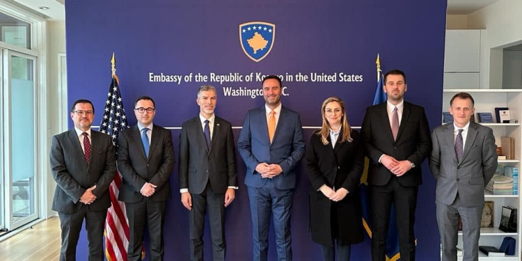 Konjufca viziton ambasadën e Kosovës në ShBA