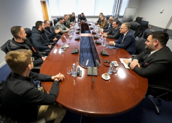 Kurti takon specializantët e Luginës