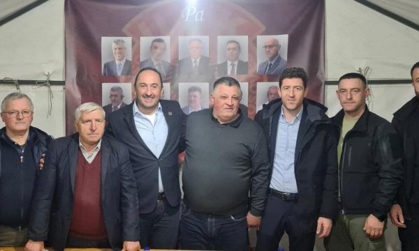 Aliu viziton Nasim Haradinajn pas lirimit nga Specialja