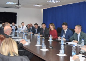 Haxhiu takohet me drejtorët e institucioneve korrektuese, u ofron mbështetje ligjore dhe financiare