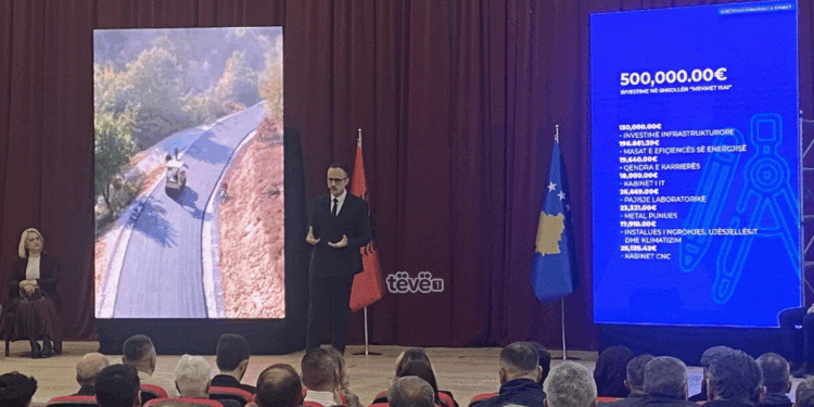 Hyseni shpalos “të arriturat” e punës dy vjeçare në Gjilan