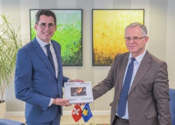 ​Bislimi pret në takim ambasadorin e ri të Zvicrës në Kosovë, Jürg Sprecher