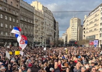 Sërish protestë në Beograd, kërkohet anulimi i zgjedhjeve