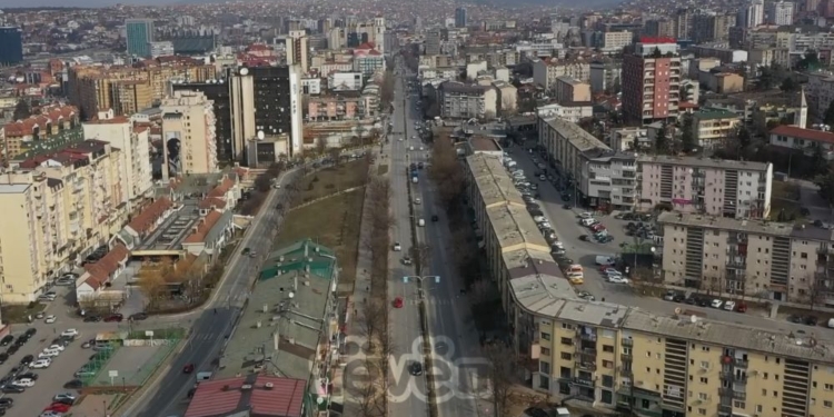 Komunat pro dhe kundër faljes së 100 eurove të tatimit në pronë