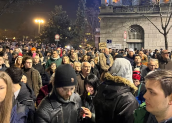 Protestë në Beograd, një pjesë e opozitës kërkon anulimin e zgjedhjeve në kryeqytetin serb